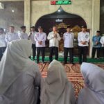 Madrasah di Sumbar manfaatkan area masjid untuk KBM.