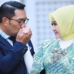 Ridwan Kamil – Bu Cinta BUKAN Suami Istri Lagi