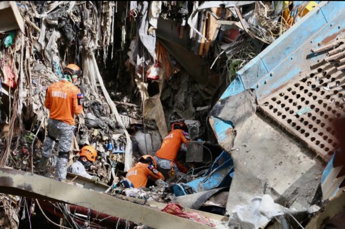 Longsor Sampah TPA Binaliw Filipina