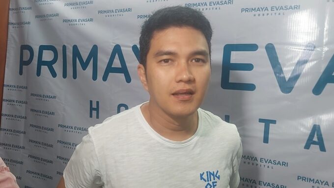 Aldi Taher Pensiun Bikin Drama? Kini Banting Stir Jualan Burger Demi Nafkah 4 Anak, Omzetnya Bikin Geger!