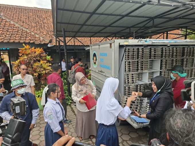 Geger Dana Zakat Buat Makan Bergizi Gratis! Pimpinan SPPG Akhirnya Buka Suara, Jangan Sampai Termakan Hoaks!