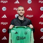 Maarten Paes Gegerkan Eropa, Resmi Berseragam Ajax