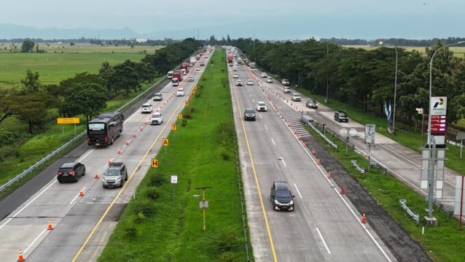 Astra Tol Cipali Akhirnya Buka Jalur Contra Flow Sore Ini: Jangan Terjebak Antrean!