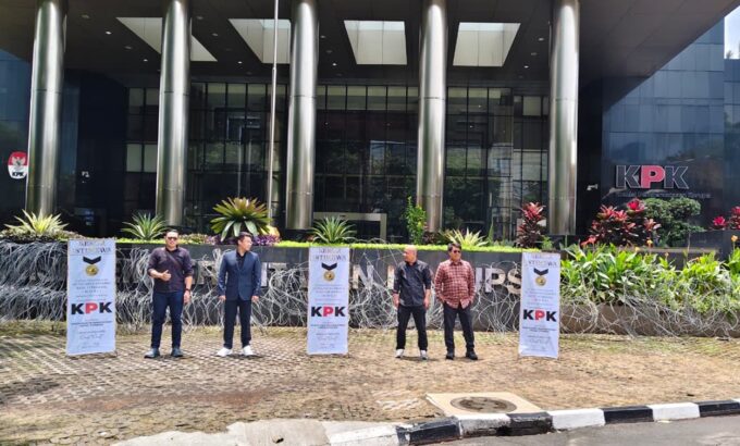 KPK Digoyang 'Piagam MORI'! MAKI Bongkar Perlakuan Khusus Eks Menag Yaqut