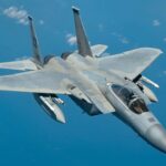 Sukses besar! Kopilot F-15E AS yang jatuh di Iran berhasil dievakuasi ke Kuwait berkat misi rahasia CIA yang mengecoh pasukan Garda Revolusi.