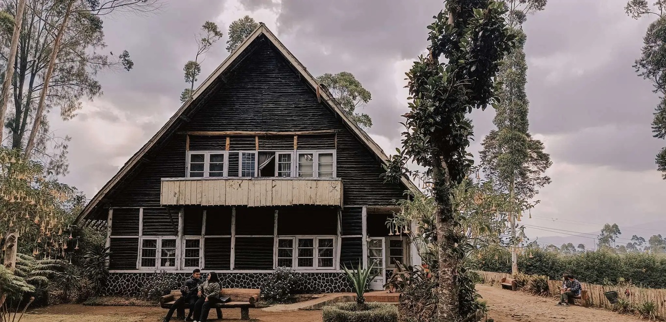 Rumah Angker Jawa Barat Paling Viral, Berani Uji Nyali di Lokasi yang Bikin Bulu Kuduk Berdiri?