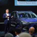 Harga BBM nonsubsidi naik drastis! Pertamax Turbo tembus Rp19.400. Pakar sebut orang kaya mulai borong mobil listrik demi efisiensi.