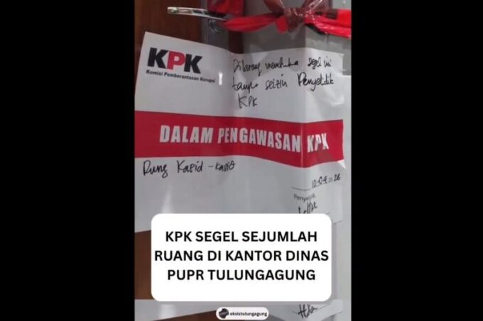 KPK Segel Dinas PUPR Pasca OTT Bupati Tulungagung Gatut Sunu, Belasan Orang Digiring ke Jakarta!
