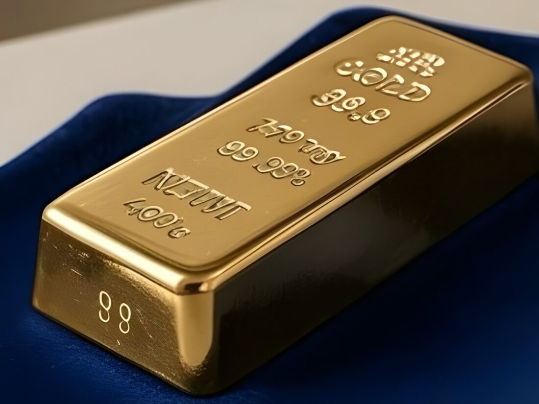 Harga emas hari ini ambruk lebih dari 1% akibat penguatan dolar AS dan krisis Iran-AS.