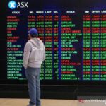 IHSG turun ke 7.095 pada sesi I, sembilan sektor melemah. Energi dan industri jadi penahan saat tekanan pasar meluas