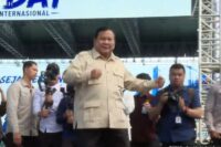 Prabowo minta potongan aplikator di bawah 10% dan pendapatan driver ojol minimal 92% di May Day 2026.