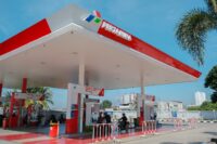 Harga BBM Pertamina naik per 4 Mei 2026. Solar dan Pertamax Turbo melonjak, sementara Pertamax dan BBM subsidi tetap stabil.