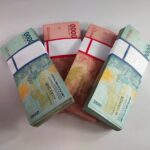 Rupiah melemah ke Rp17.340 per dolar AS usai baku tembak kapal perang AS dan Iran di Selat Hormuz picu kekhawatiran pasar.