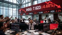 Harga minyak melonjak akibat konflik Hormuz, IHSG terancam melemah. Simak analisis pasar global dan prospek ekonomi Indonesia.