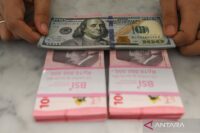 Rupiah menguat ke Rp17.387 setelah Trump bicara damai Iran. Dolar melemah, tapi ekonom mulai soroti data ekonomi RI.