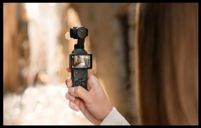 DJI Osmo Pocket 4 pastinya menjadi jawaban kebutuhan video berkualitas profesional yang tetap praktis dibawa ke mana-mana.
