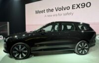 Pasar otomotif Tanah Air resmi kedatangan mobil listrik flagship terbaru, Volvo EX90, yang diperkenalkan oleh Volvo Car Indonesia