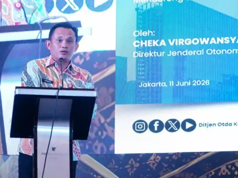 Kepala Daerah sudah seperti mau meledak: sejak dana transfer pusat ke daerah disunat hampir sampai ke pangkalnya.