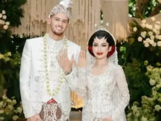 Banyak dari mereka sangat antusias dengan mencari link livestreaming Perayaan Justin dan Jennifer mulai dari akad sampai dengan resepsi.