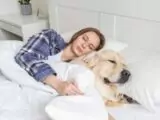 Hilangkan Stres, Tidur Siang Bersama Peliharaan Kesayangan, Kapan Lagi?