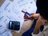 Panduan Keluar dari Jeratan Pinjaman Online (Pinjol) dan Mengelola Keuangan