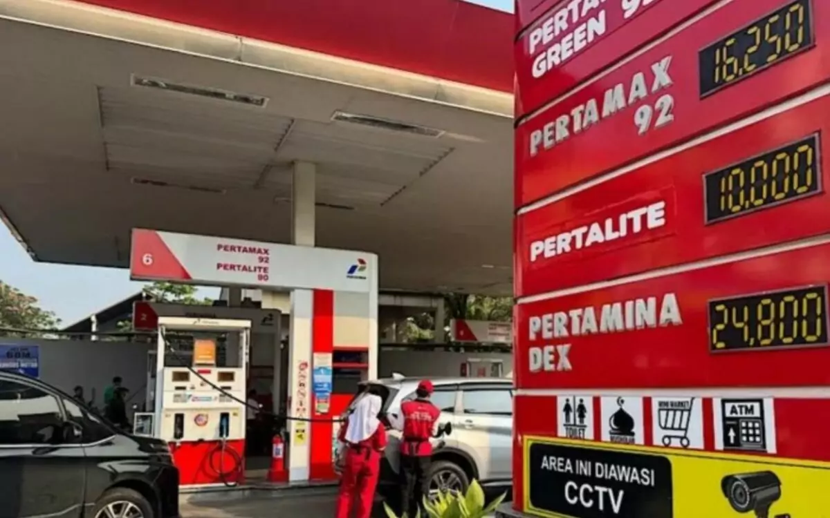 pelemahan harga minyak dunia membuka ruang pembahasan baru bahan bakar minyak nonsubsidi. Produk seperti Pertamax berpeluang dievaluasi