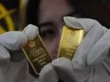Harga Emas Antam Hari Ini Turun Rp24.000, Cek Daftar Lengkapnya!