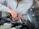 8 Tips Jitu Merawat Aki Motor Agar Tidak Mudah Soak dan Tahan Lama