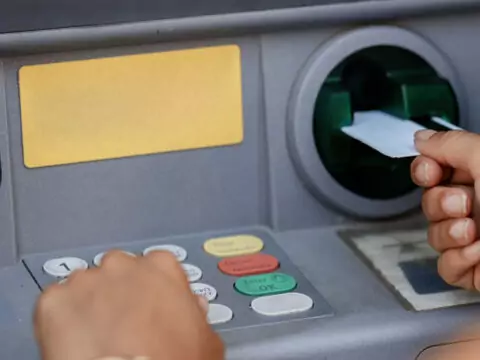 Kartu ATM Tertelan