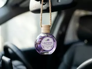 Pewangi Mobil